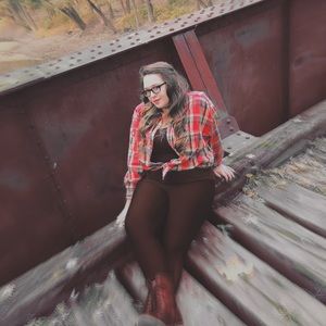 Meet your Posher, Lydia